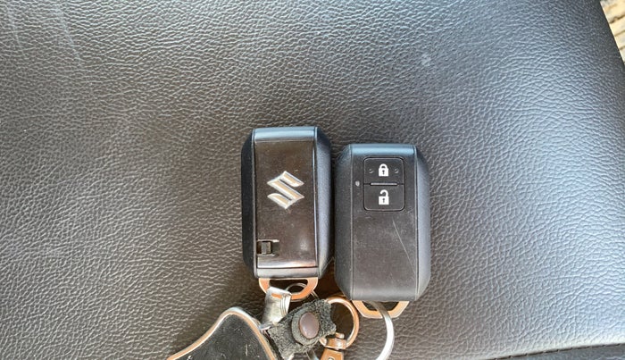 2019 Maruti Baleno ZETA PETROL 1.2, Petrol, Manual, 66,779 km, Key Close Up