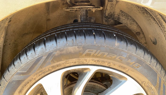 2019 Maruti Baleno ZETA PETROL 1.2, Petrol, Manual, 66,779 km, Right Front Tyre Tread