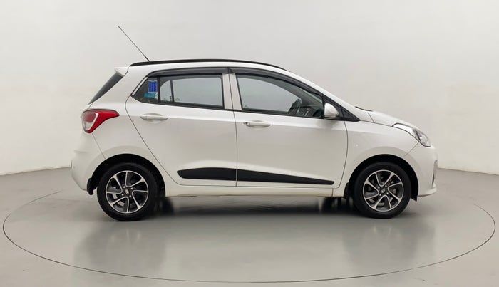 2017 Hyundai Grand i10 SPORTZ (O) 1.2 AT VTVT, Petrol, Automatic, 27,539 km, Right Side View