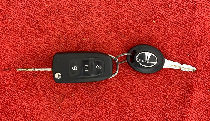 2018 Tata Tiago XZA PETROL, Petrol, Automatic, 88,240 km, Key Close Up