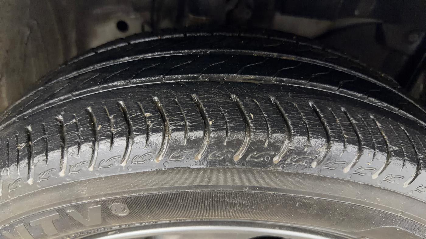 2019 Honda Amaze 1.2L I-VTEC VX CVT, Petrol, Automatic, 38,871 km, Right Front Tyre Tread