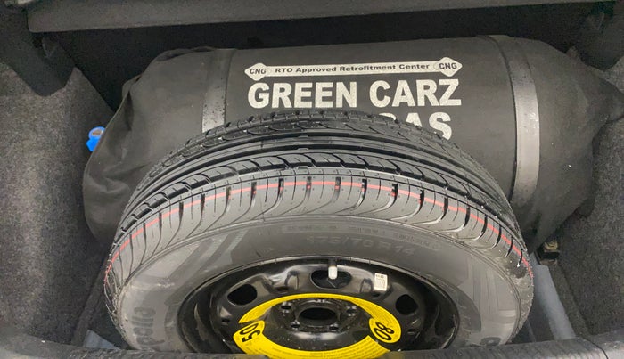 2018 Volkswagen Polo HIGHLINE PLUS 1.0 16 ALLOY, CNG, Manual, 50,081 km, Boot Inside