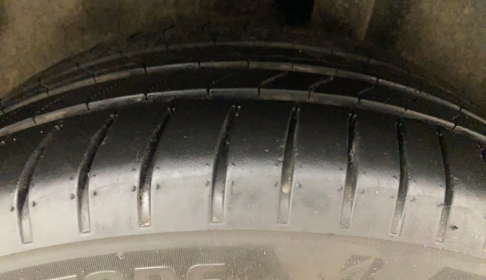 2018 Volkswagen Polo HIGHLINE PLUS 1.0 16 ALLOY, CNG, Manual, 50,081 km, Left Rear Tyre Tread