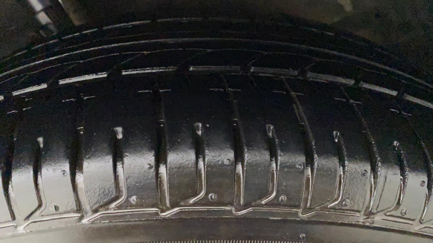 2013 Maruti Swift ZDI, Diesel, Manual, 91,725 km, Left Front Tyre Tread