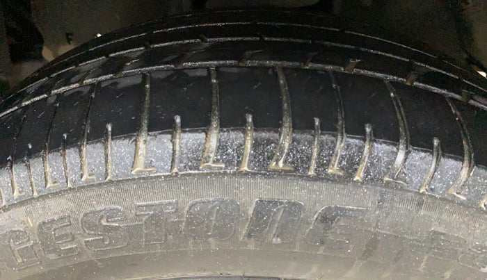 2022 Toyota Innova Crysta 2.7 VX 7 STR, Petrol, Manual, 36,534 km, Left Front Tyre Tread