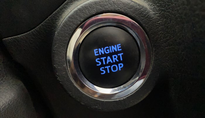 2022 Toyota Innova Crysta 2.7 VX 7 STR, Petrol, Manual, 36,534 km, Keyless Start/ Stop Button