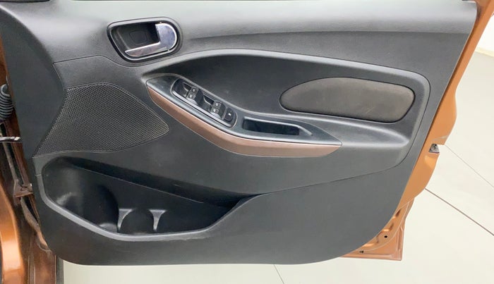 2018 Ford FREESTYLE TITANIUM PLUS 1.5 DIESEL, Diesel, Manual, 38,882 km, Driver Side Door Panels Control