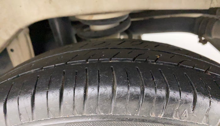 2012 Maruti Alto 800 LXI CNG, CNG, Manual, 1,08,467 km, Left Rear Tyre Tread