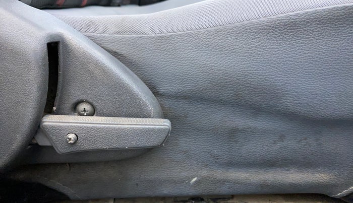 2012 Maruti Alto 800 LXI CNG, CNG, Manual, 1,08,467 km, Driver Side Adjustment Panel