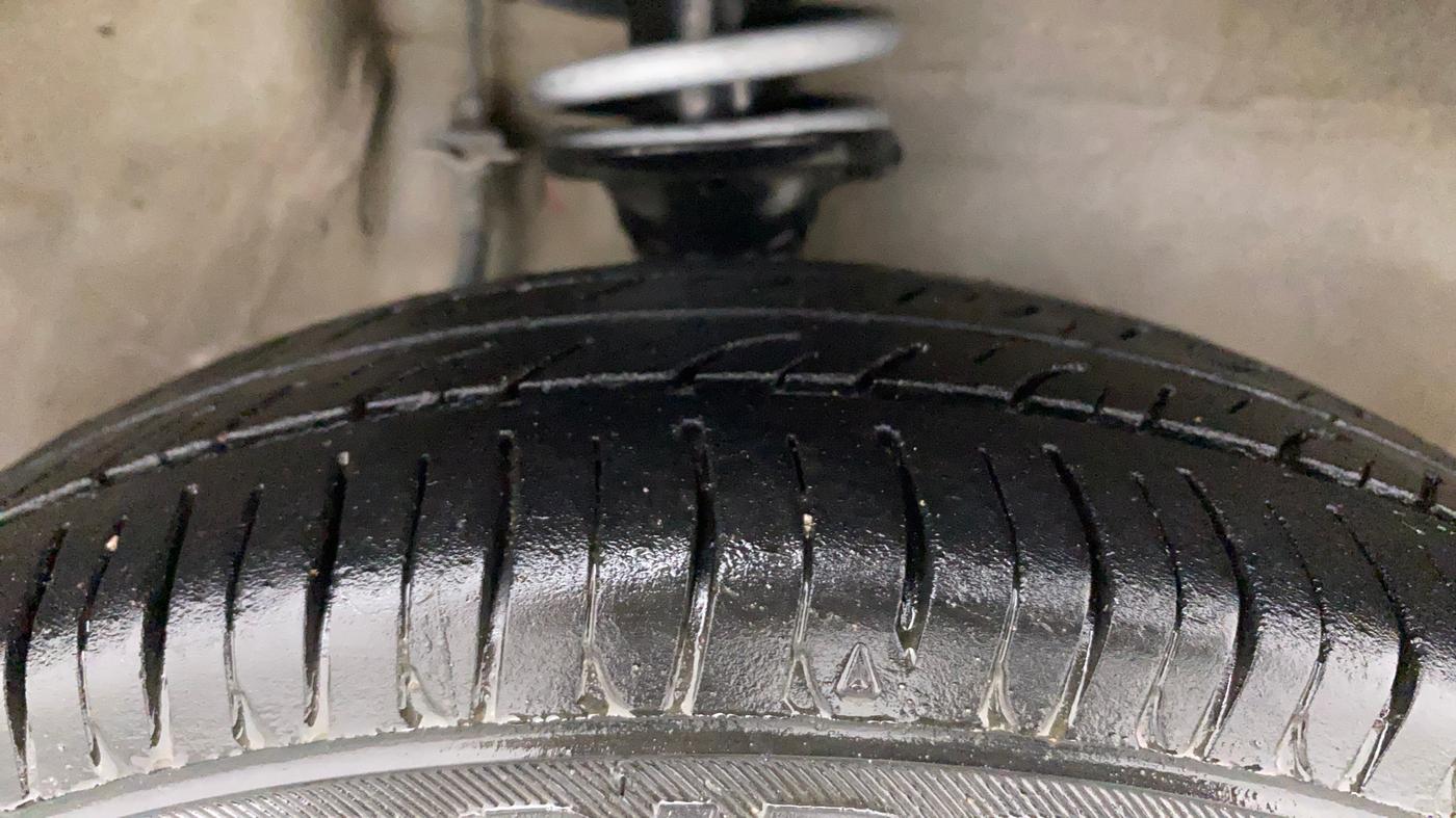 2012 Maruti Alto 800 LXI CNG, CNG, Manual, 1,08,467 km, Right Front Tyre Tread