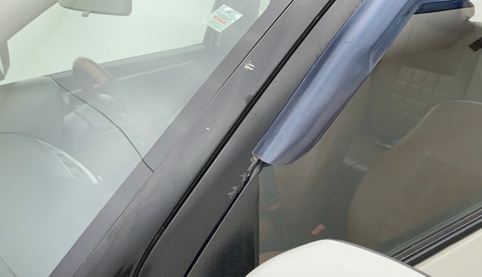 2015 Maruti Swift VXI, Petrol, Manual, 80,189 km, Left A pillar - Minor scratches