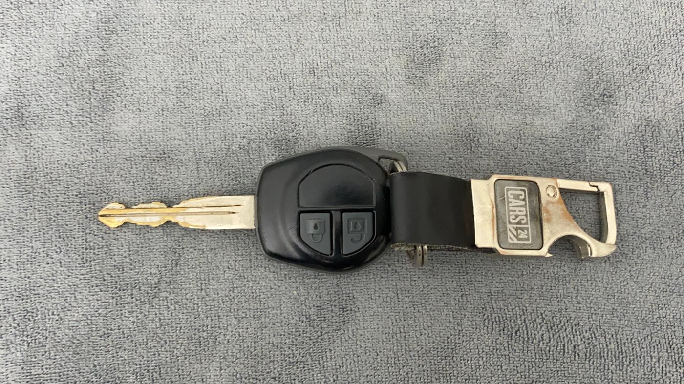 2015 Maruti Swift VXI, Petrol, Manual, 80,189 km, Key Close Up
