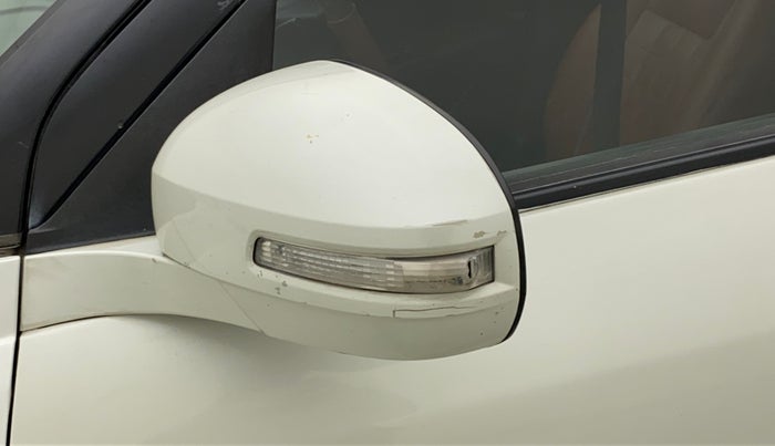 2015 Maruti Swift VXI, Petrol, Manual, 80,189 km, Left rear-view mirror - Minor scratches