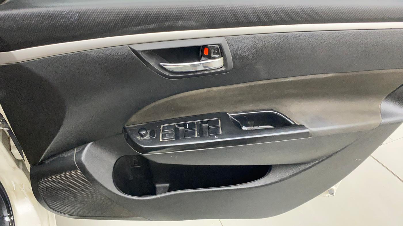 2015 Maruti Swift VXI, Petrol, Manual, 80,189 km, Driver Side Door Panels Control