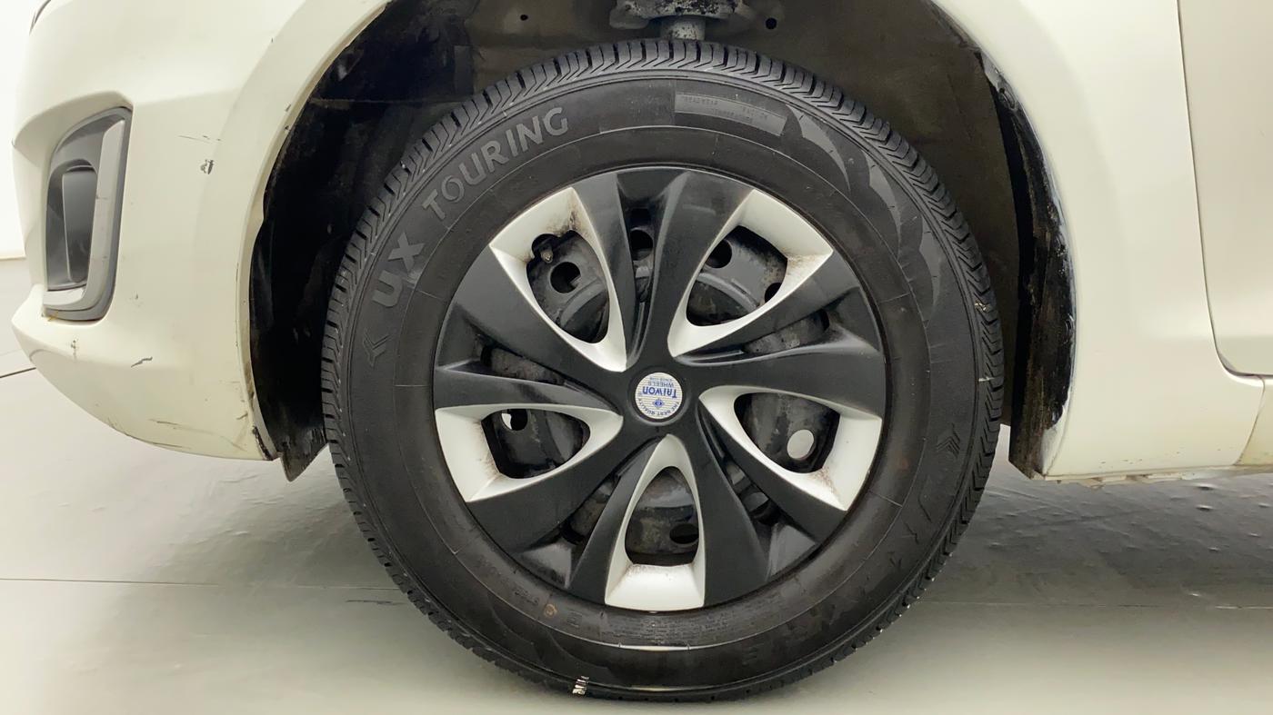 2015 Maruti Swift VXI, Petrol, Manual, 80,189 km, Left Front Wheel