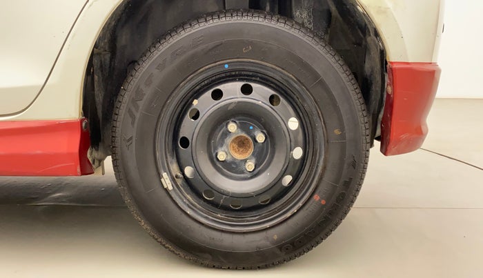 2015 Maruti Swift VXI, Petrol, Manual, 24,452 km, Left Rear Wheel
