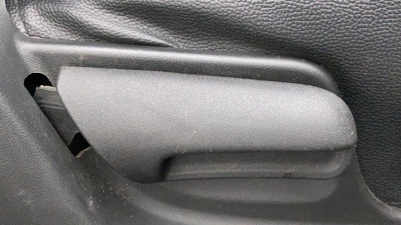 2015 Maruti Swift VXI, Petrol, Manual, 24,452 km, Driver Side Adjustment Panel