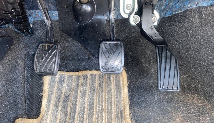 2018 Maruti Ciaz S 1.4 MT PETROL, Petrol, Manual, 49,086 km, Pedals