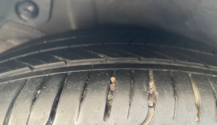 2014 Hyundai Verna FLUIDIC 1.4 VTVT CX, Petrol, Manual, 55,657 km, Right Rear Tyre Tread