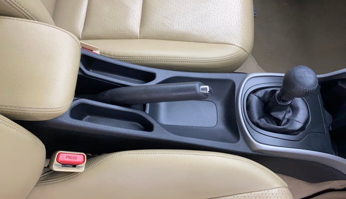 2016 Honda City 1.5L I-VTEC VX, Petrol, Manual, 1,04,823 km, Gear Lever