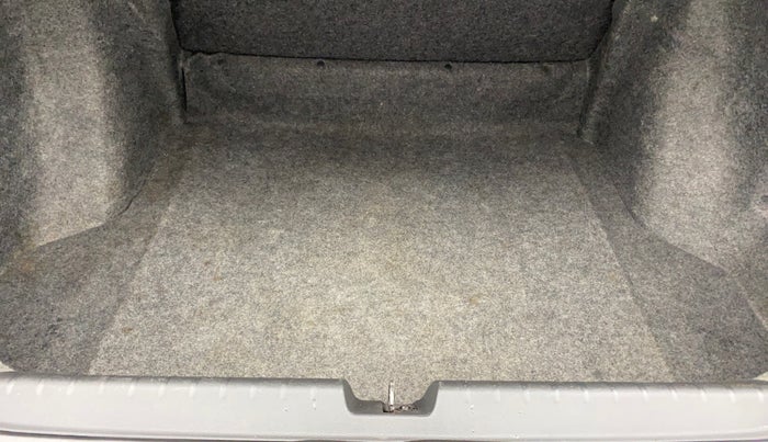 2016 Honda City 1.5L I-VTEC VX, Petrol, Manual, 1,04,823 km, Boot Inside