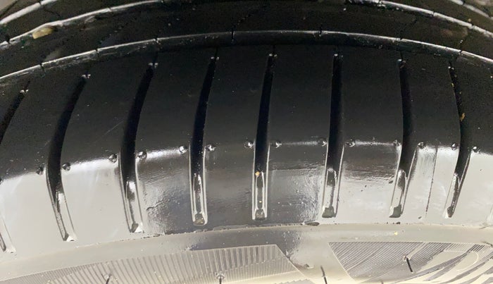 2016 Honda City 1.5L I-VTEC VX, Petrol, Manual, 1,04,823 km, Right Rear Tyre Tread