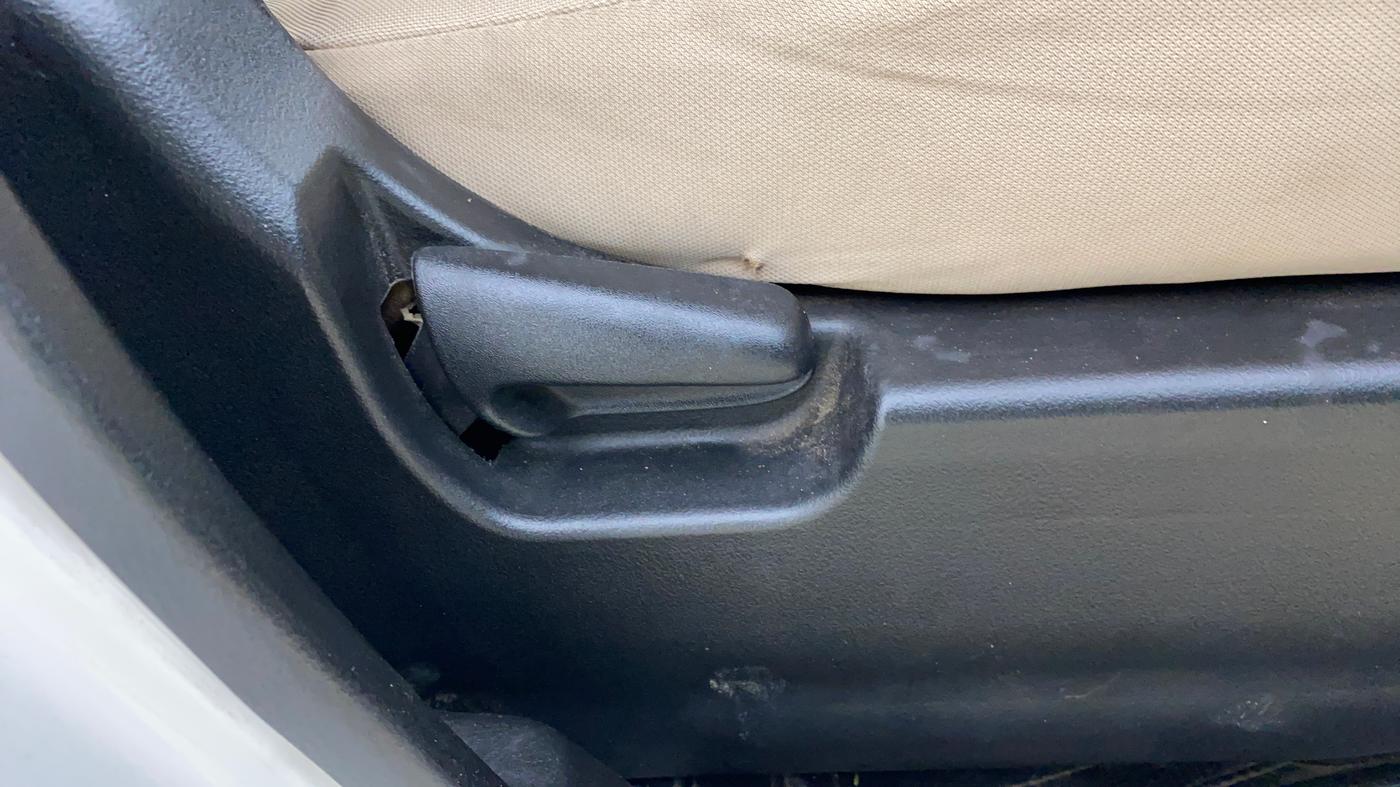 2018 Maruti Wagon R 1.0 VXI, CNG, Manual, 79,934 km, Driver Side Adjustment Panel