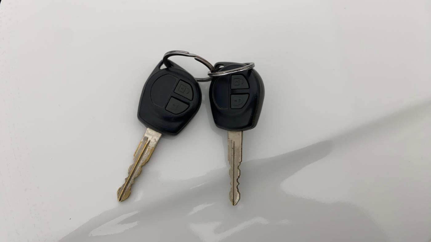 2018 Maruti Wagon R 1.0 VXI, CNG, Manual, 79,934 km, Key Close Up