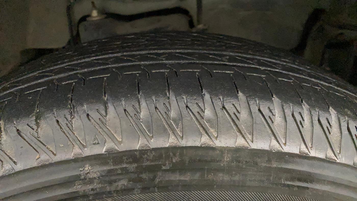 2023 Maruti JIMNY ZETA ALL GRIP PRO AT, Petrol, Automatic, 21,760 km, Right Front Tyre Tread