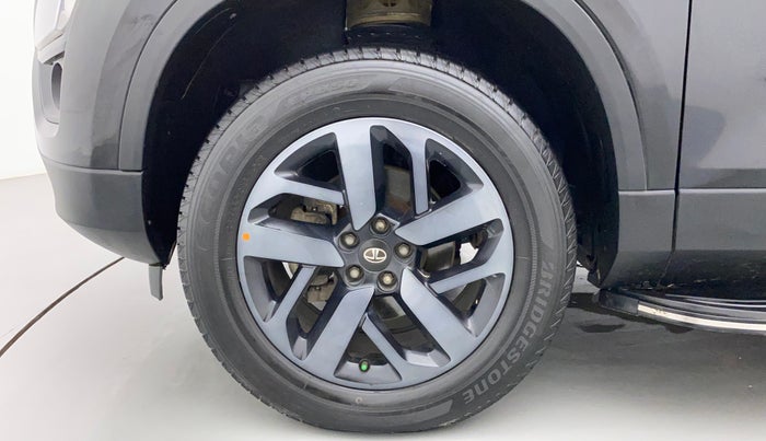 2022 Tata Safari XZA PLUS DARK EDITION, Diesel, Automatic, 49,441 km, Left Front Wheel