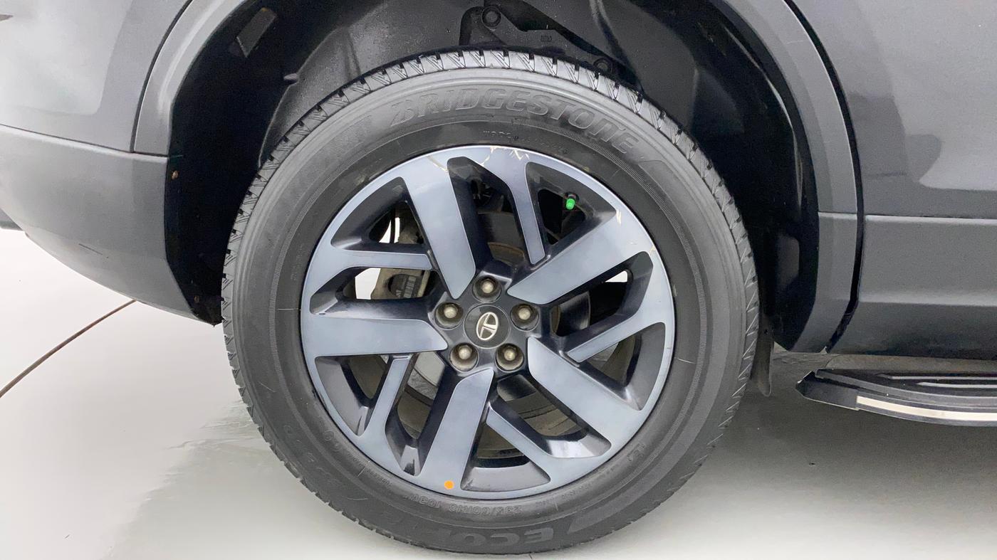 2022 Tata Safari XZA PLUS DARK EDITION, Diesel, Automatic, 49,441 km, Right Rear Wheel