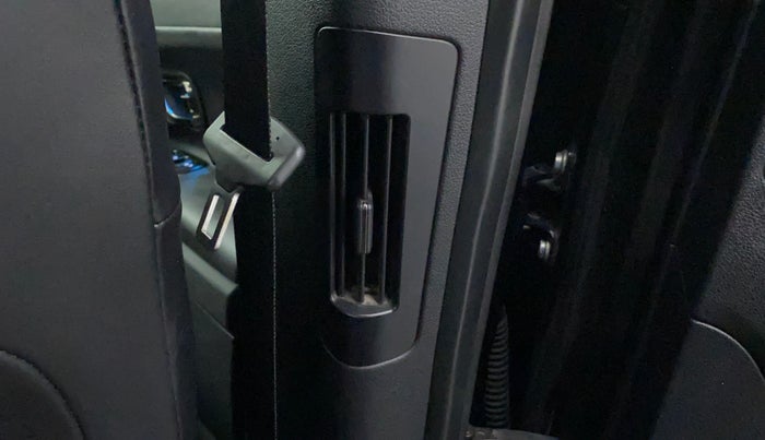 2022 Tata Safari XZA PLUS DARK EDITION, Diesel, Automatic, 49,441 km, Rear AC Vents