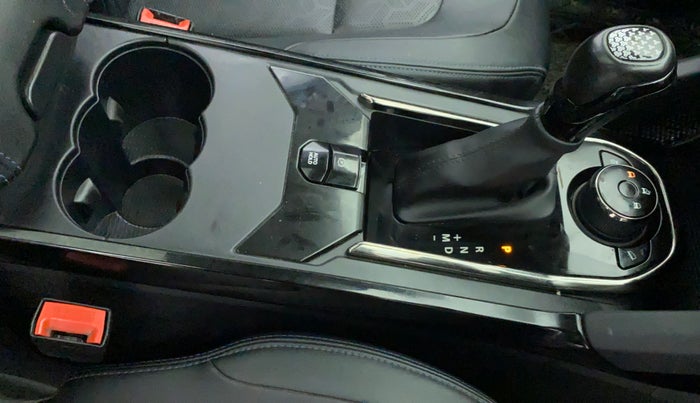 2022 Tata Safari XZA PLUS DARK EDITION, Diesel, Automatic, 49,441 km, Gear Lever