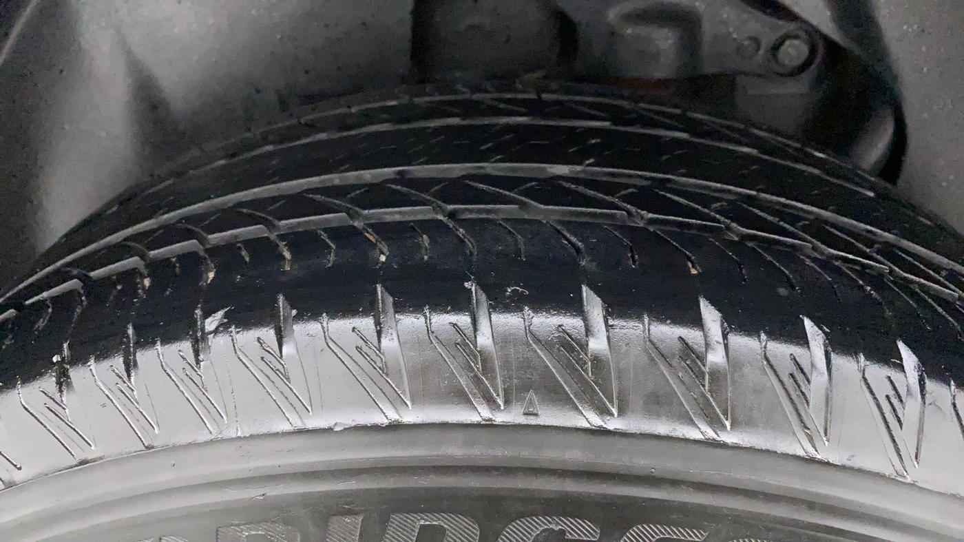 2022 Tata Safari XZA PLUS DARK EDITION, Diesel, Automatic, 49,441 km, Right Rear Tyre Tread