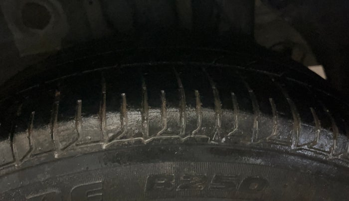 2015 Hyundai Elite i20 MAGNA 1.2, Petrol, Manual, 64,232 km, Left Rear Tyre Tread
