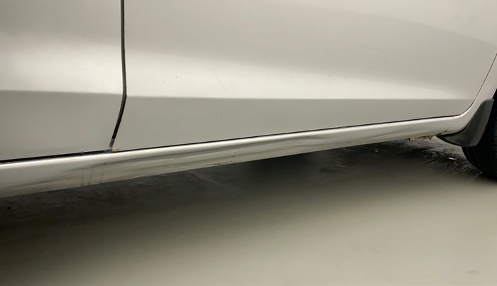 2015 Honda Amaze 1.2L I-VTEC S, Petrol, Manual, 42,669 km, Right running board - Slightly dented