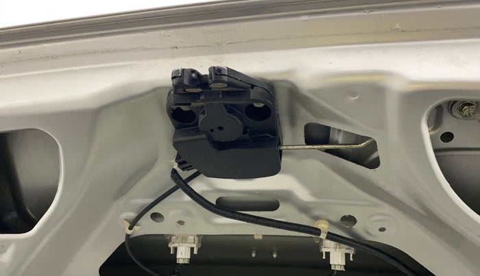 2015 Honda Amaze 1.2L I-VTEC S, Petrol, Manual, 42,669 km, Lock system - Boot door not opening through lever