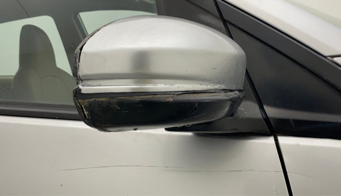 2015 Honda Amaze 1.2L I-VTEC S, Petrol, Manual, 42,669 km, Right rear-view mirror - Cover has minor damage
