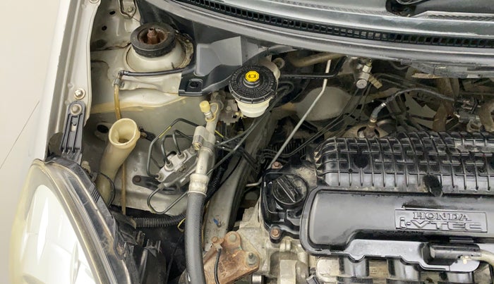 2015 Honda Amaze 1.2L I-VTEC S, Petrol, Manual, 42,669 km, Front windshield - Wiper bottle cap missing
