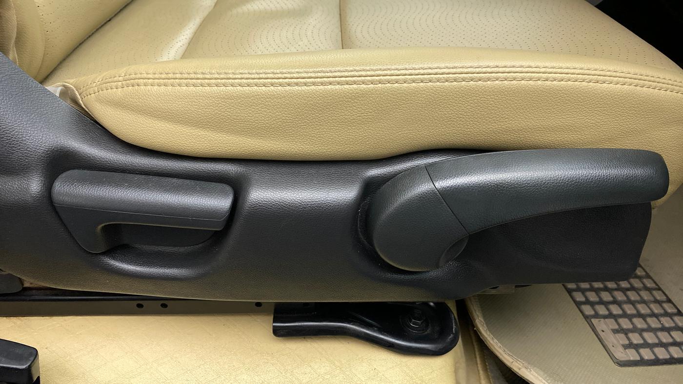 2018 Honda City ZX CVT, Petrol, Automatic, 50,435 km, Driver Side Adjustment Panel