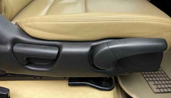 2018 Honda City ZX CVT, Petrol, Automatic, 50,435 km, Driver Side Adjustment Panel