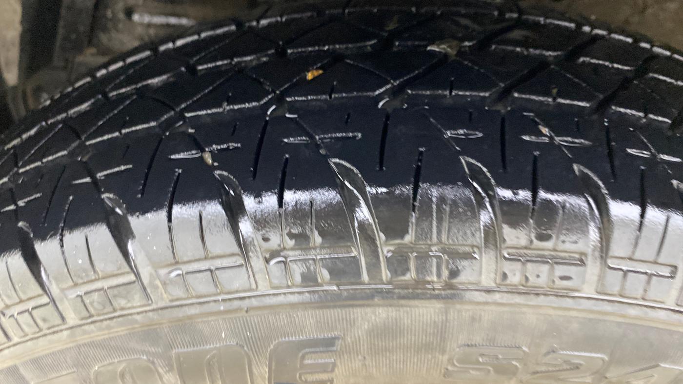 2017 Maruti Swift VDI, Diesel, Manual, 83,135 km, Left Front Tyre Tread
