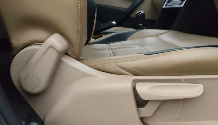 2014 Volkswagen Polo HIGHLINE1.2L, Petrol, Manual, 84,462 km, Driver Side Adjustment Panel