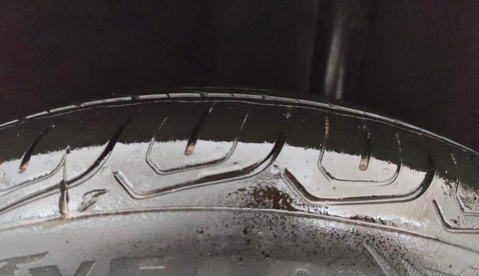 2019 Ford Ecosport TITANIUM 1.5L PETROL, Petrol, Manual, 1,15,488 km, Left Rear Tyre Tread