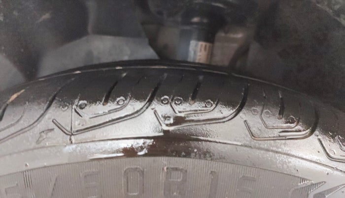 2019 Ford Ecosport TITANIUM 1.5L PETROL, Petrol, Manual, 1,15,488 km, Left Front Tyre Tread