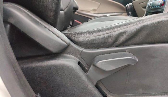 2019 Ford Ecosport TITANIUM 1.5L PETROL, Petrol, Manual, 1,15,488 km, Driver Side Adjustment Panel