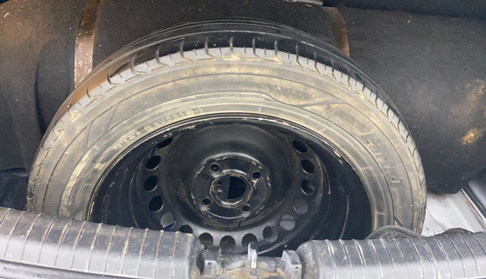 2015 Hyundai Grand i10 ASTA AT 1.2 KAPPA VTVT, CNG, Automatic, 1,24,302 km, Spare Tyre