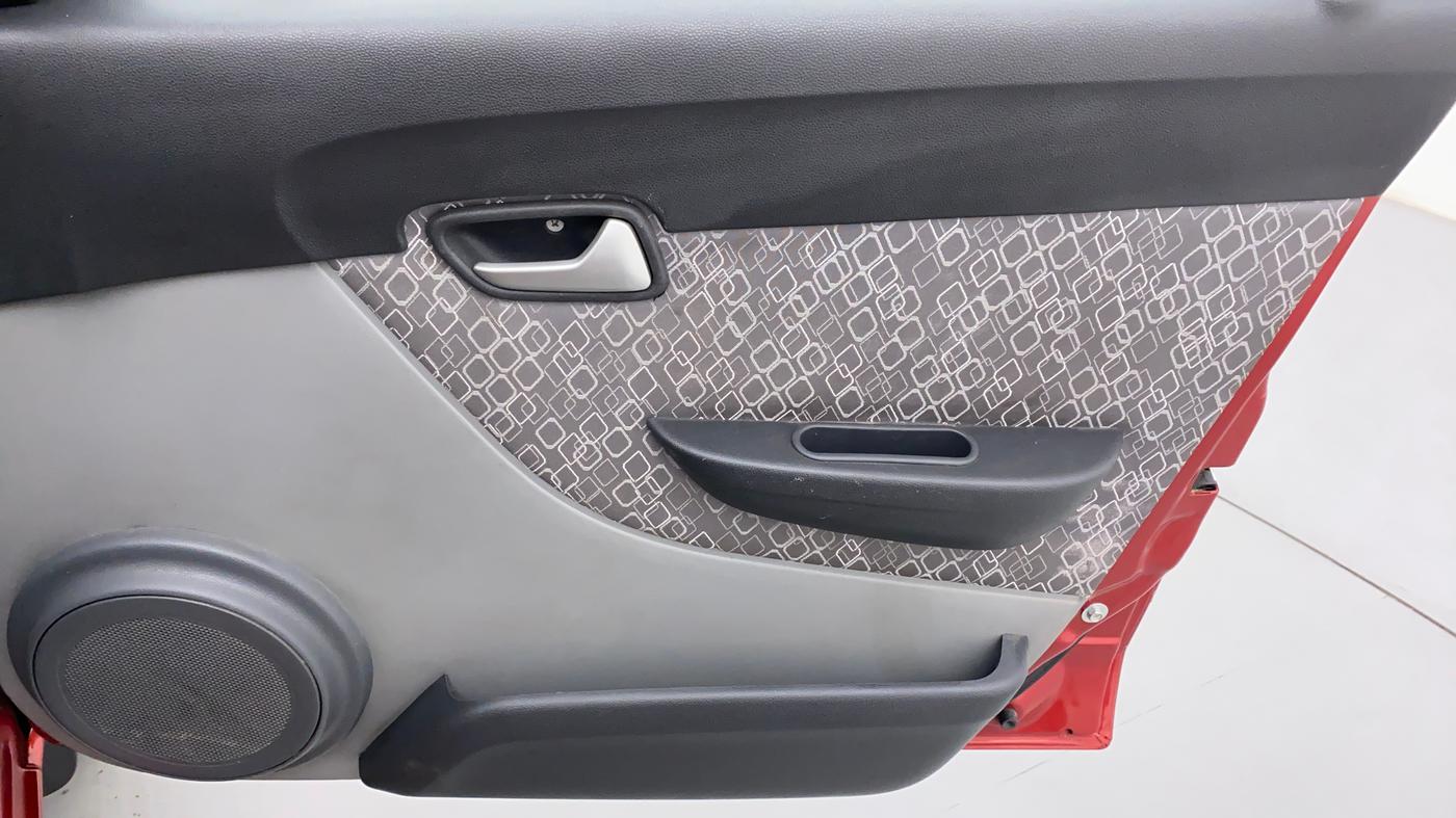 2018 Maruti Alto 800 LXI OPT, Petrol, Manual, 23,035 km, Driver Side Door Panels Control