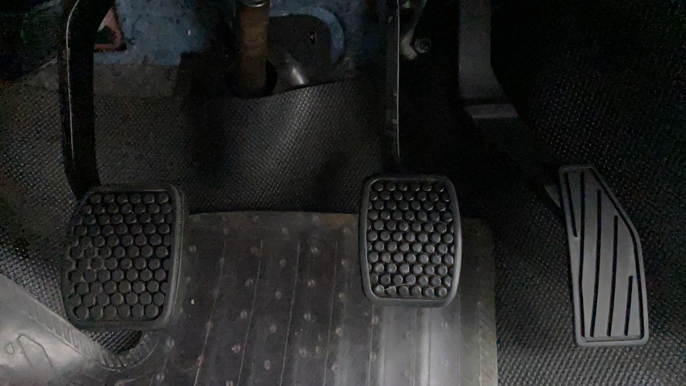 2018 Maruti Alto 800 LXI OPT, Petrol, Manual, 23,035 km, Pedals
