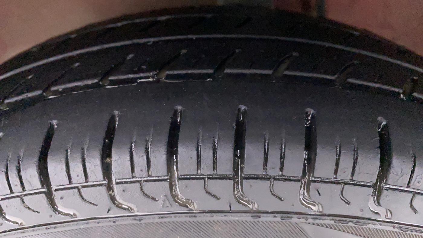 2018 Maruti Alto 800 LXI OPT, Petrol, Manual, 23,035 km, Left Front Tyre Tread